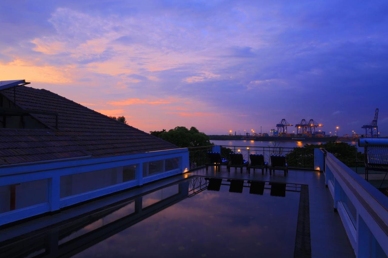 Готель Alpha Old Court House Kochi Екстер'єр фото